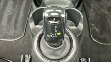 MINI Hatchback 1.5 Cooper Exclusive 5dr Auto [Comfort/Nav Pack] Petrol Hatchback